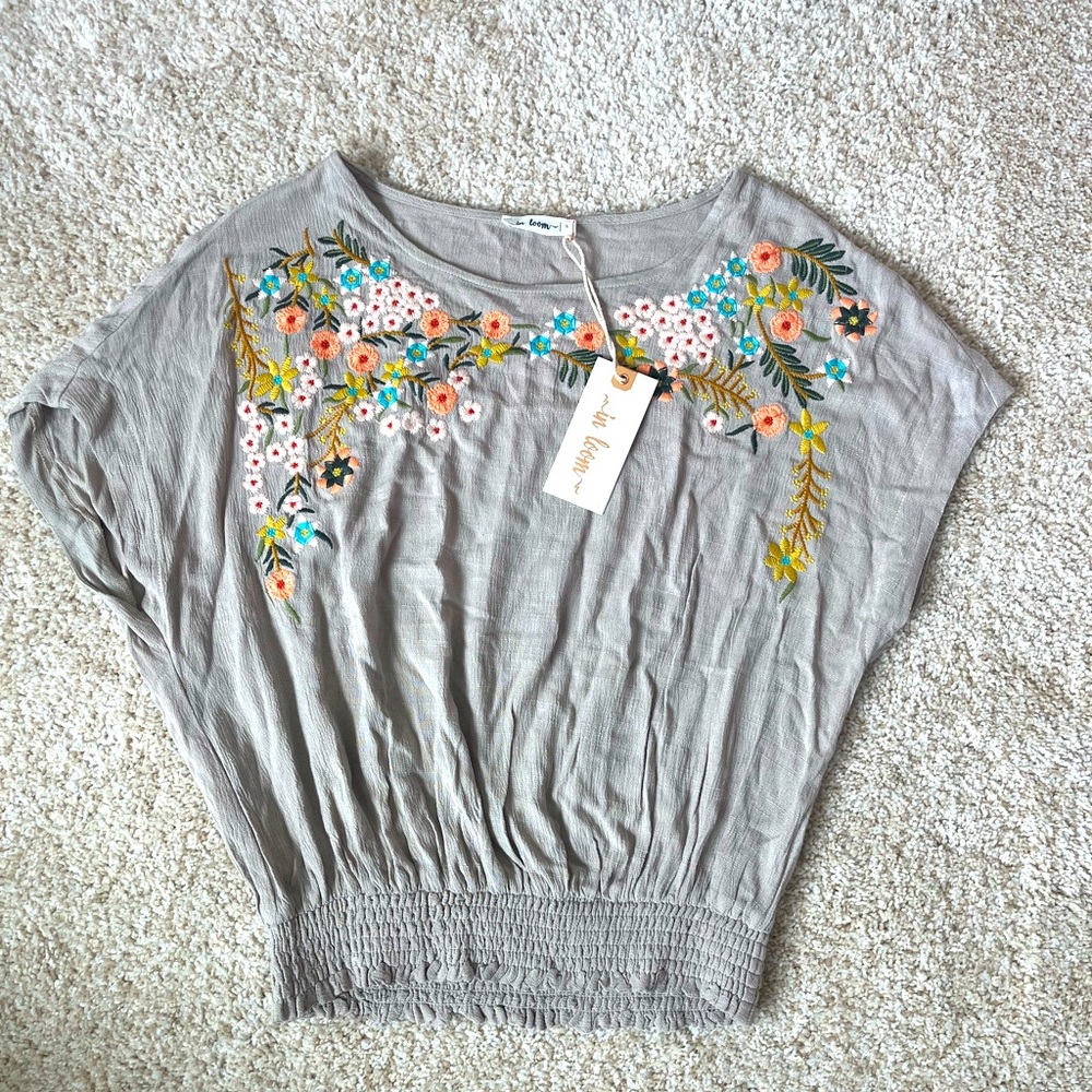 NWT In Loom Blouse Sz Small